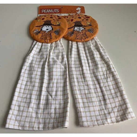 Set Of 2 Peanuts Snoopy Scarecrow Fall Hanging Kitchen Towel Halloween Autumn - Picture 1 of 9